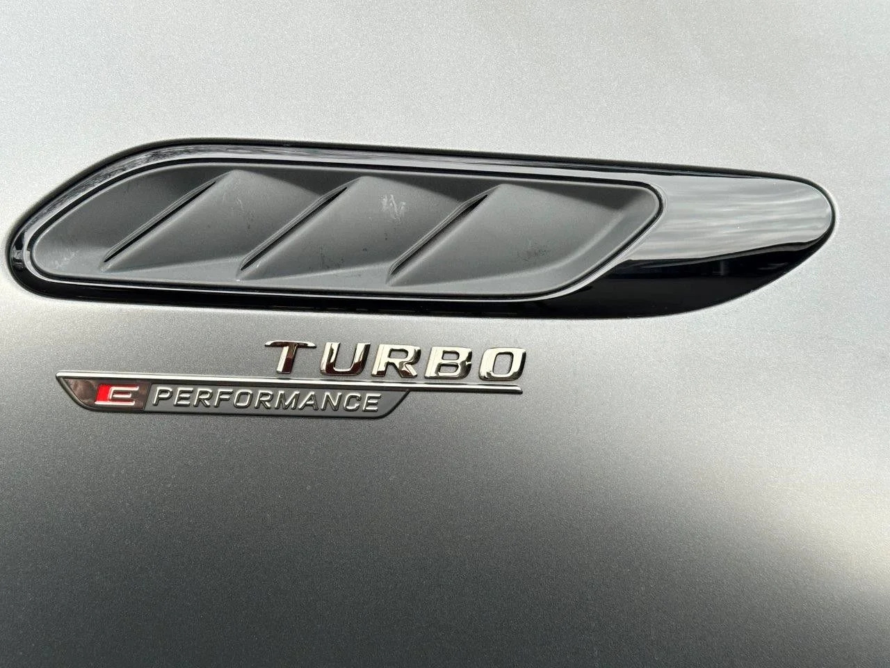 8569Mercedes-Benz C 63 AMG 4M 2025