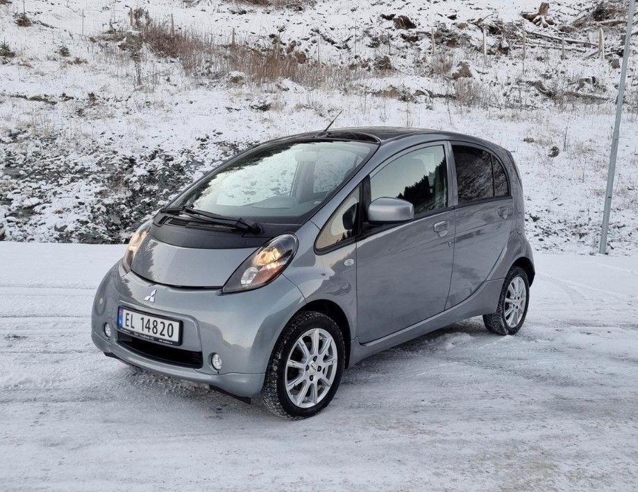 2012 Mitsubishi i-Miev