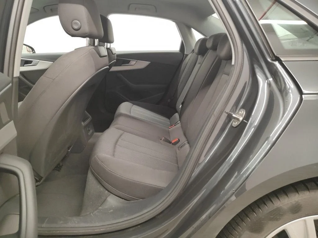 Audi A4 30 TDI Business - Diesel - Automatic - 122 hp - 52.346 km