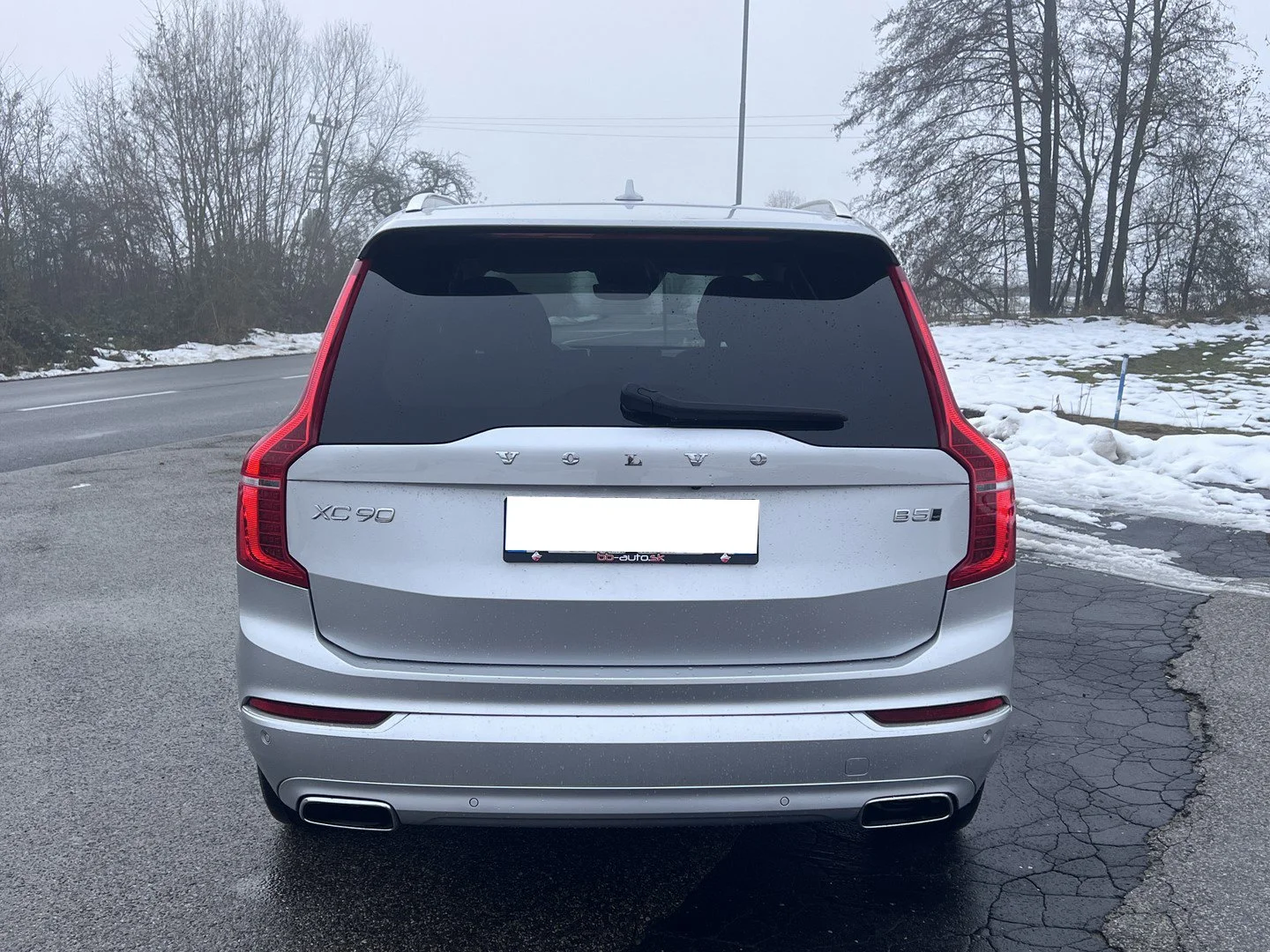 Volvo XC90 B5 - AWD - Hybrid - Automatic - 235 hp - 112.696 km