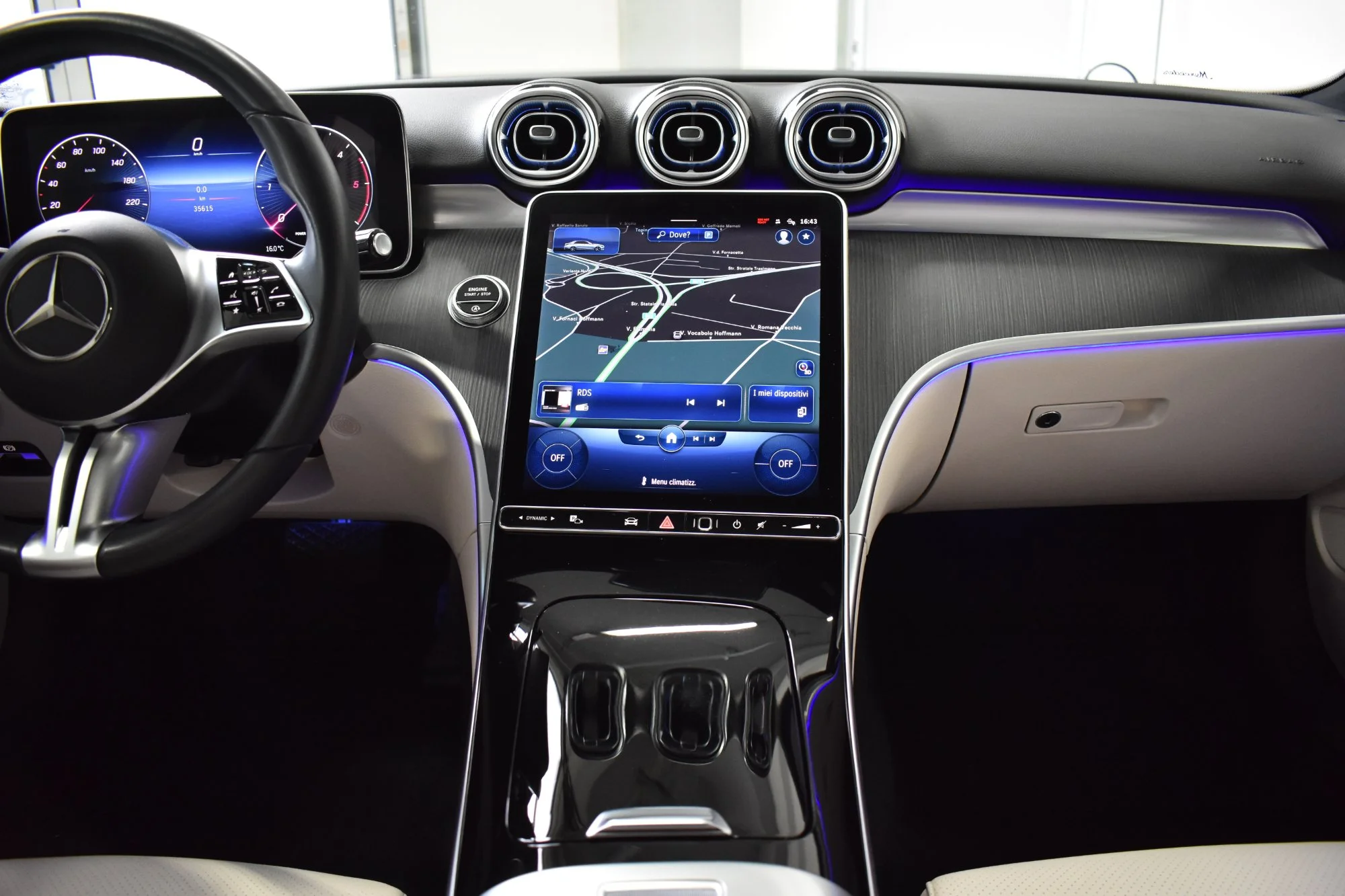 Mercedes-Benz C 200d Sport - Hybrid - Automatic - 163 hp - 35.615 km