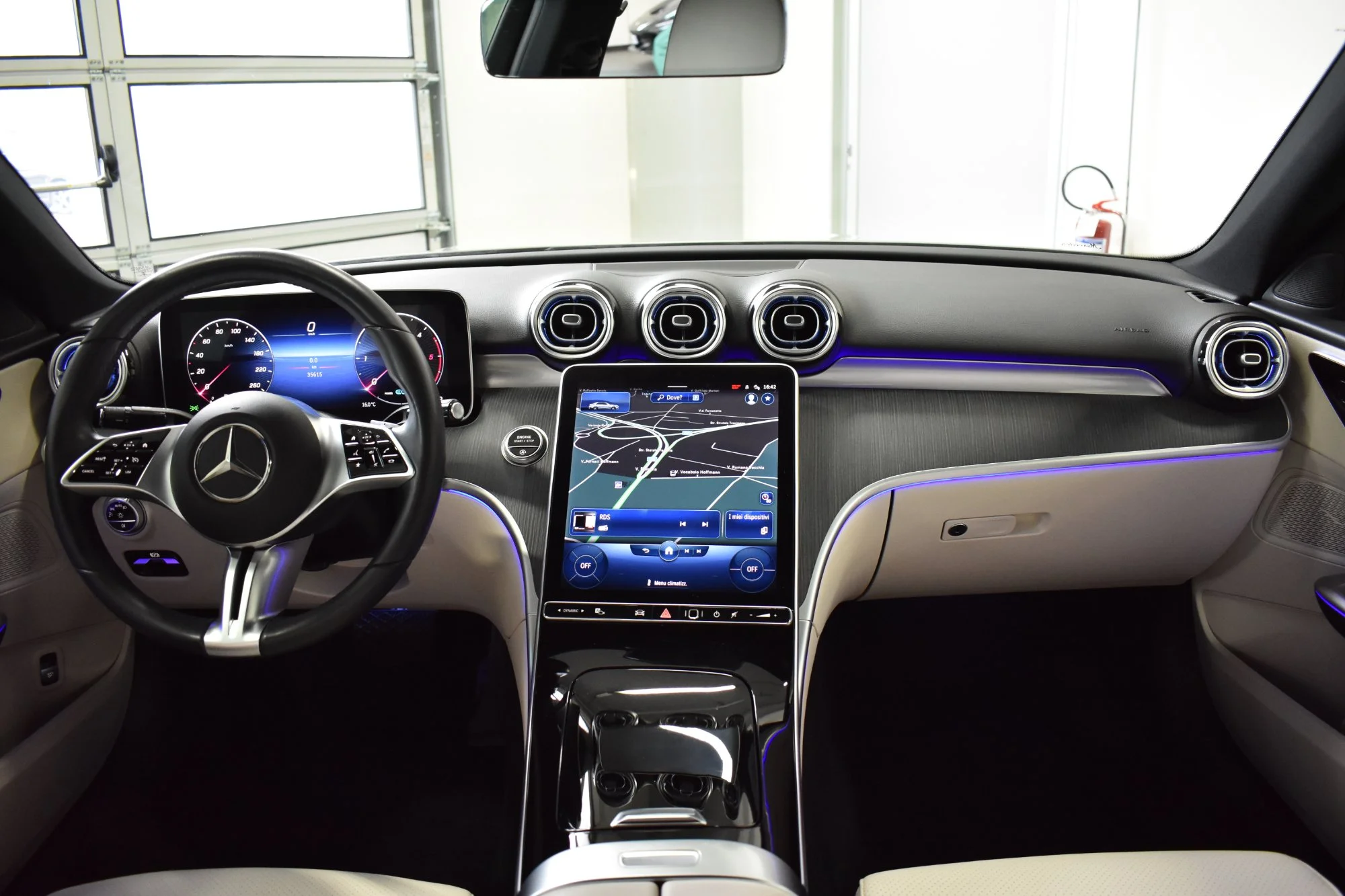 Mercedes-Benz C 200d Sport - Hybrid - Automatic - 163 hp - 35.615 km