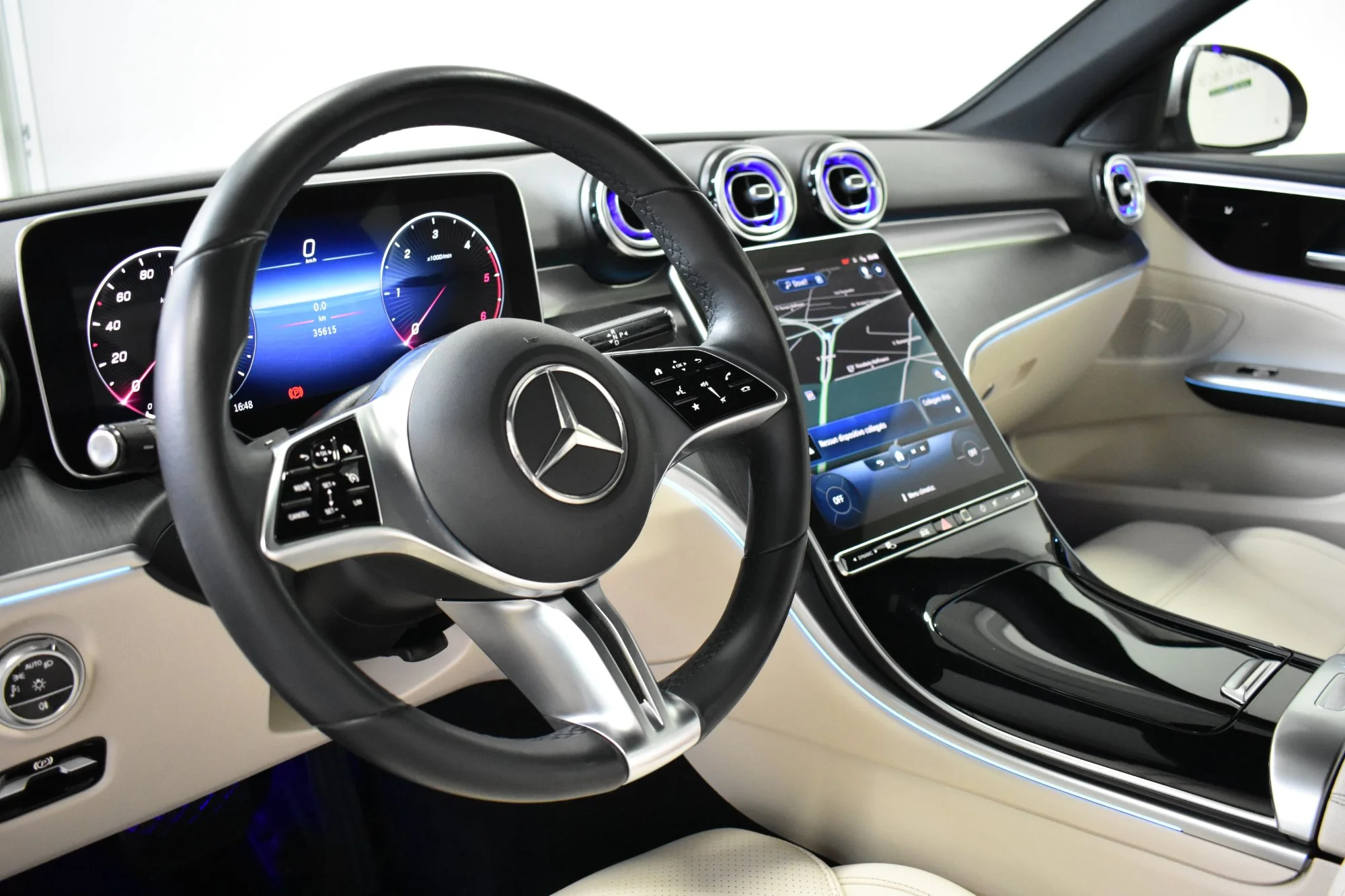 Mercedes-Benz C 200d Sport - Hybrid - Automatic - 163 hp - 35.615 km