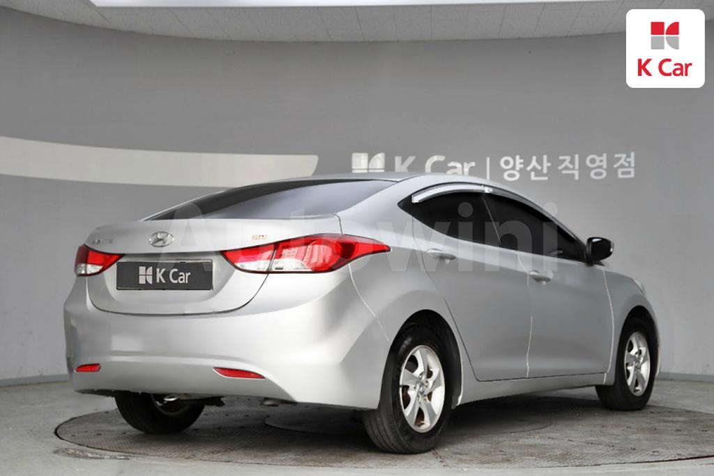Hyundai Avante 2013