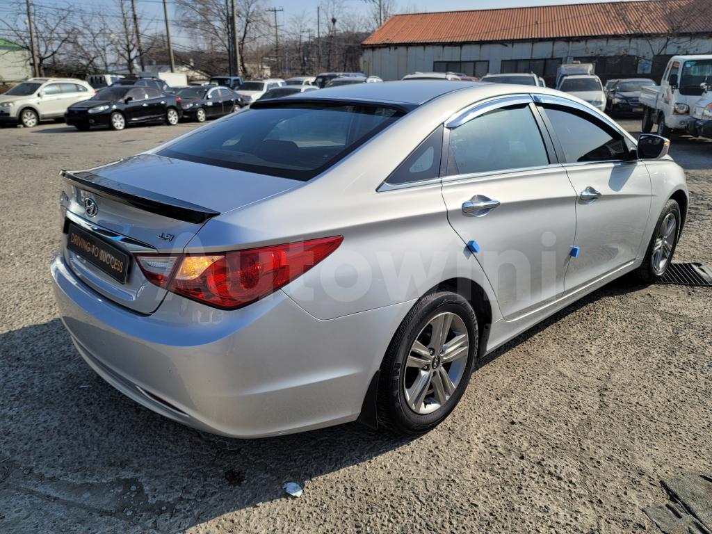 Hyundai YF Sonata 2013