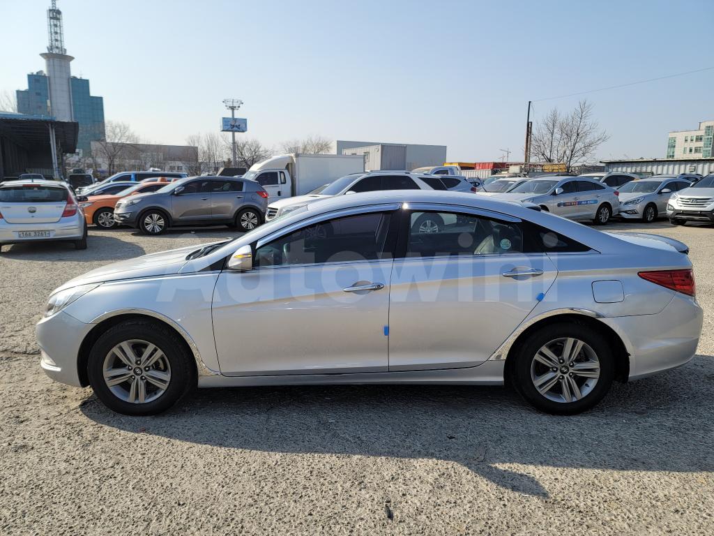 Hyundai YF Sonata 2013