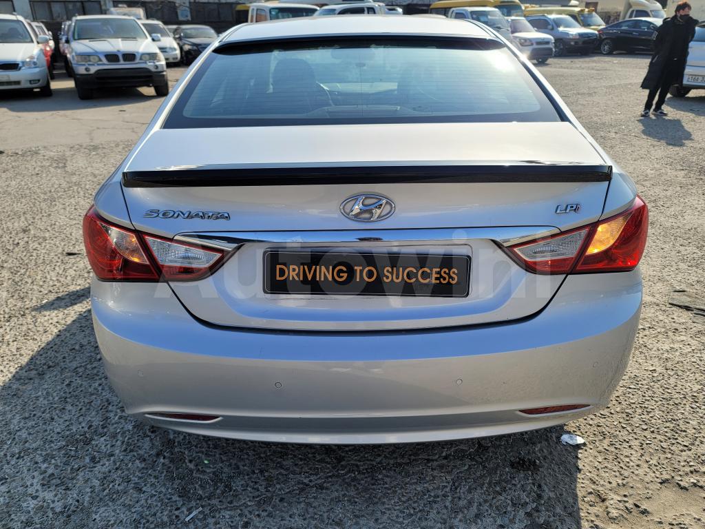 Hyundai YF Sonata 2013