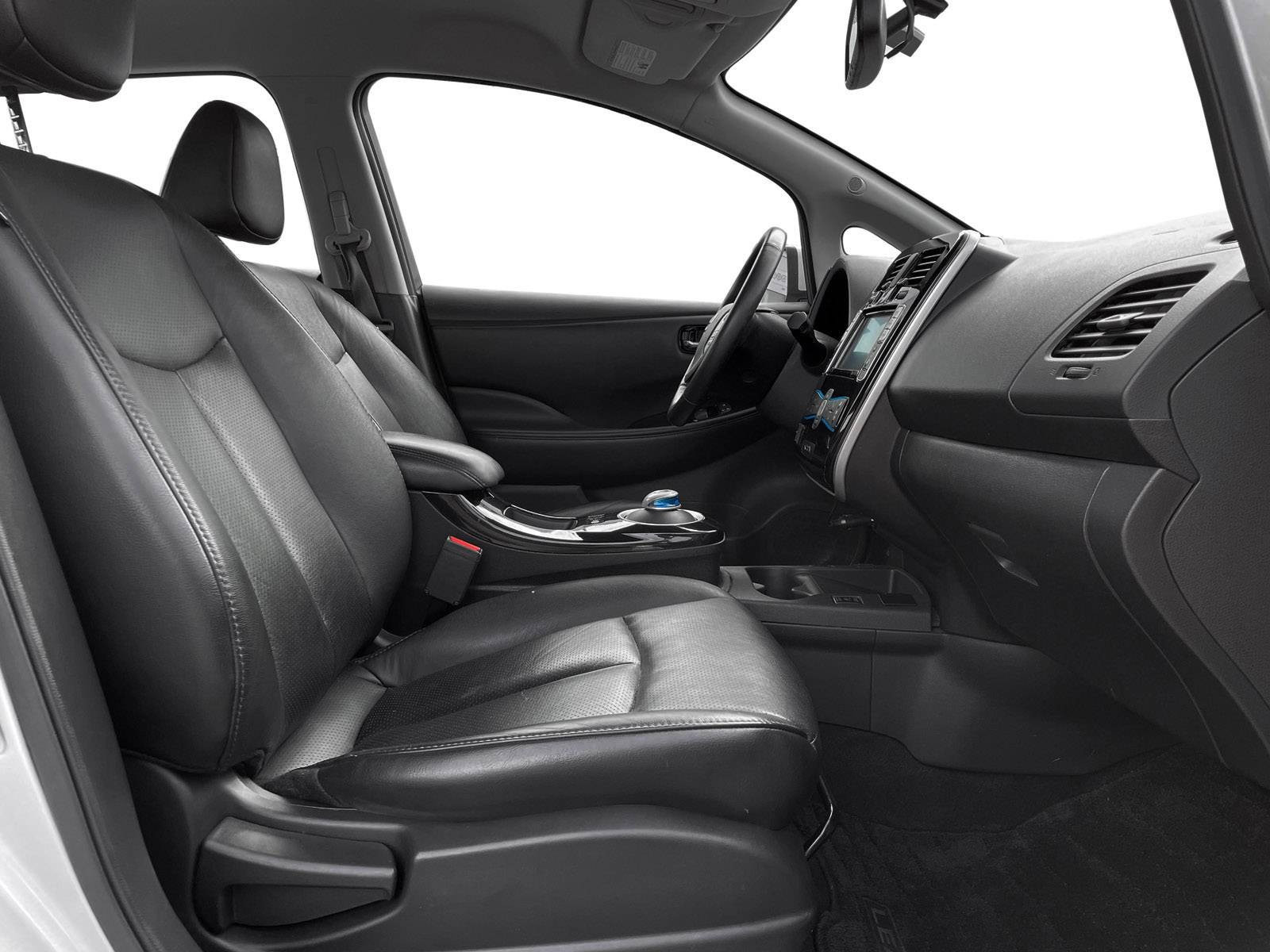 Nissan Leaf SV 2017