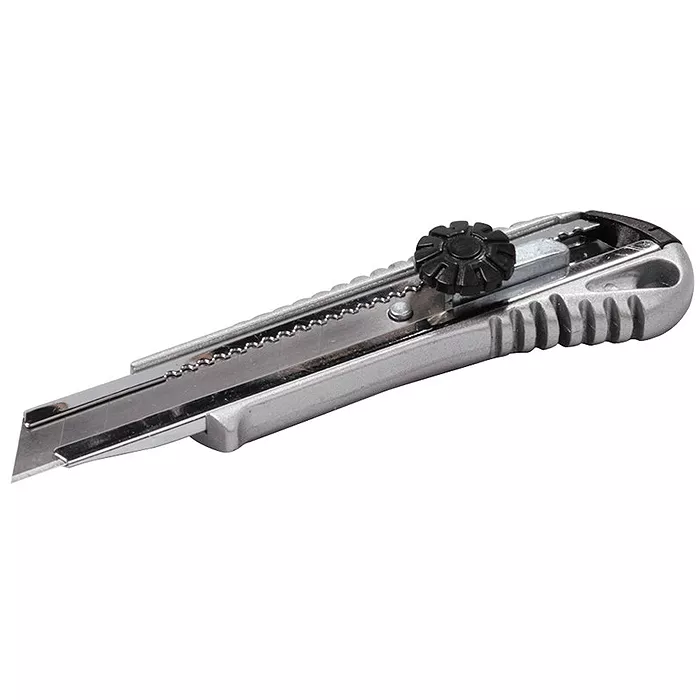 Нож Mastertool 17-0198 18 мм винтовой, металлический + 2 лезвия Нож Mastertool 17-0198 18 мм винтовой, металлический + 2 лезвия