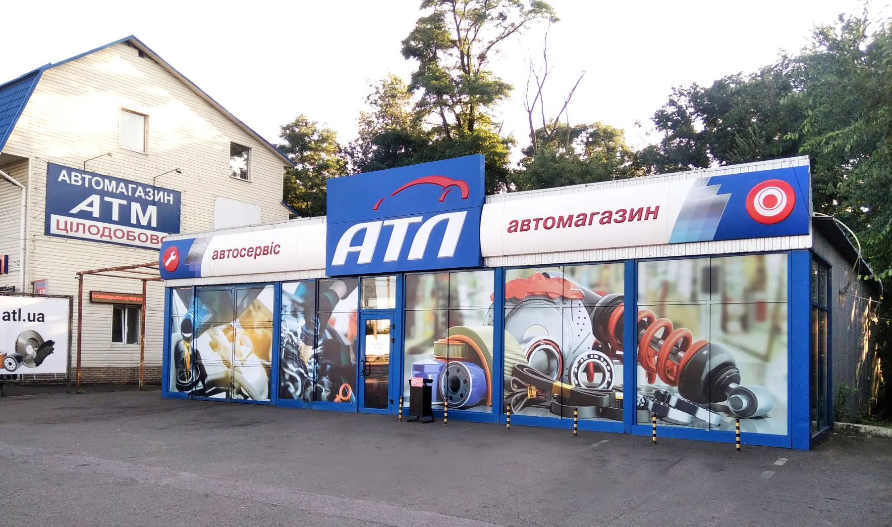 Магазин-сервис Петропавловская Борщаговка, ул. Петропавловская, 18 «возле ресторана сим-сим»