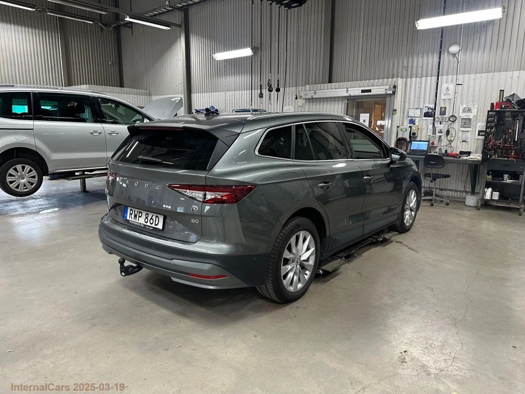 Skoda Enyaq 80 - Electric - Automatic - 204 hp - 31.100 km