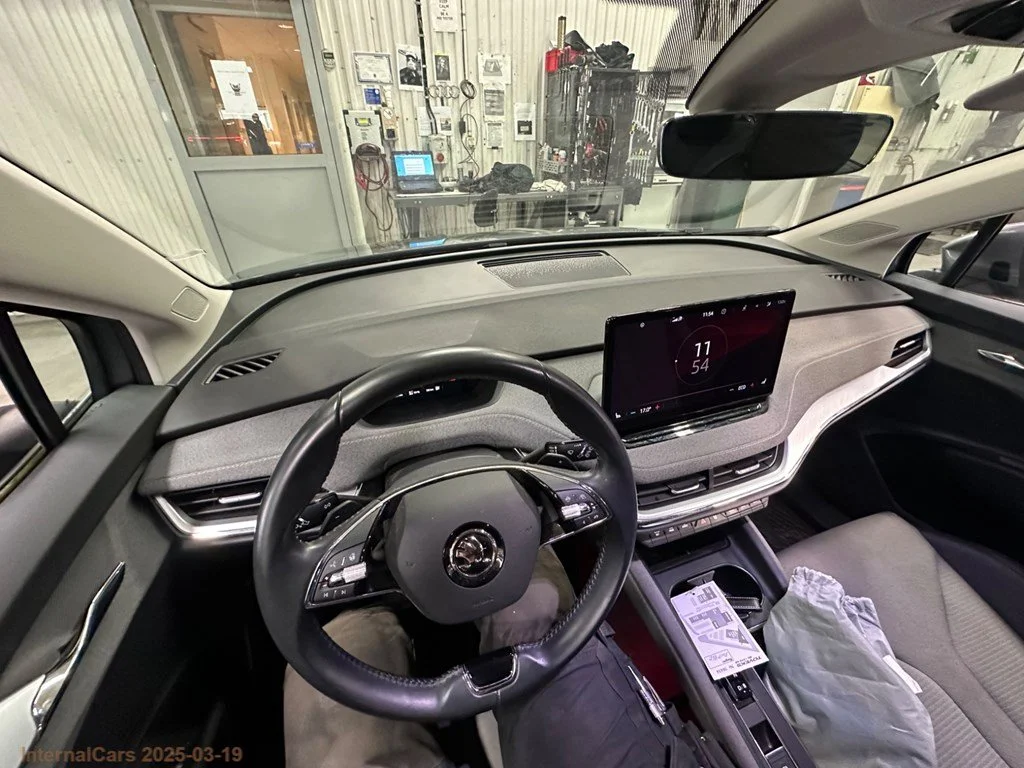 Skoda Enyaq 80 - Electric - Automatic - 204 hp - 31.100 km