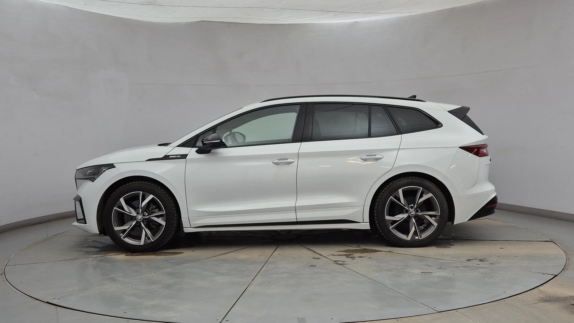 Skoda Enyaq 80 SportLine - Electric - Automatic - 204 hp - 55.225 km