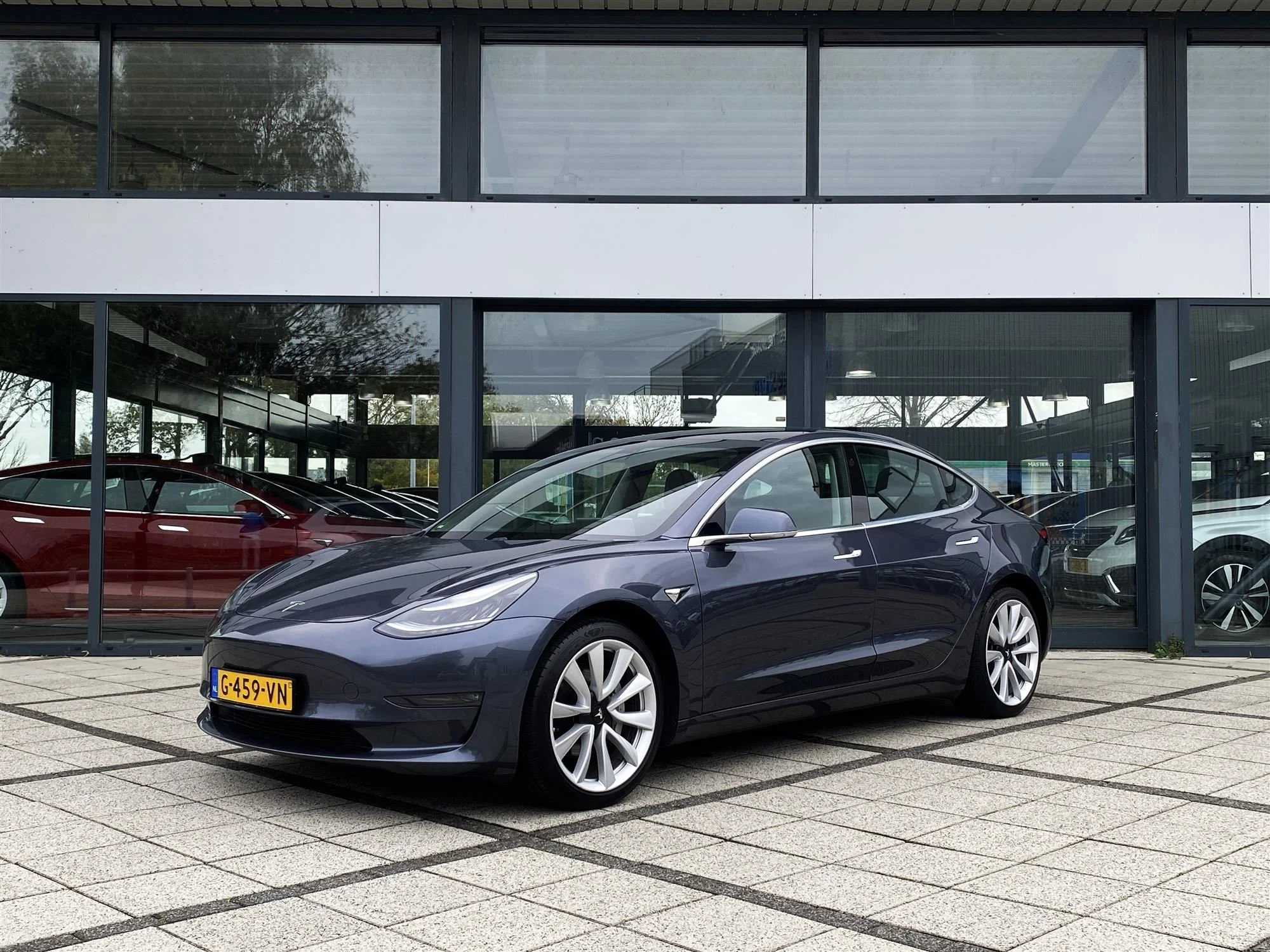 Tesla Model 3 Long Range 75 kWh - AWD - Electric - Automatic - 351 hp - 150.212 km