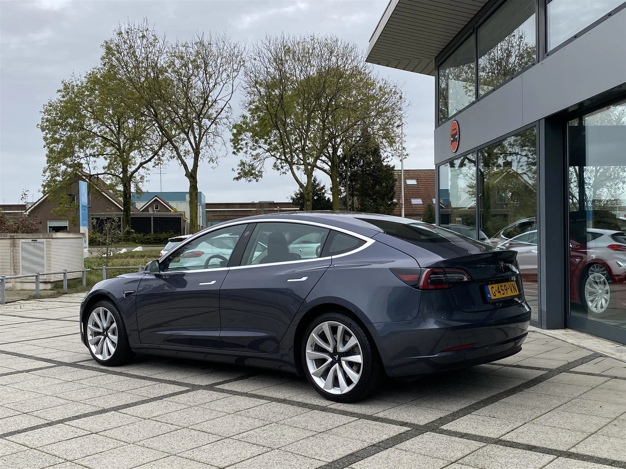 Tesla Model 3 Long Range 75 kWh - AWD - Electric - Automatic - 351 hp - 150.212 km