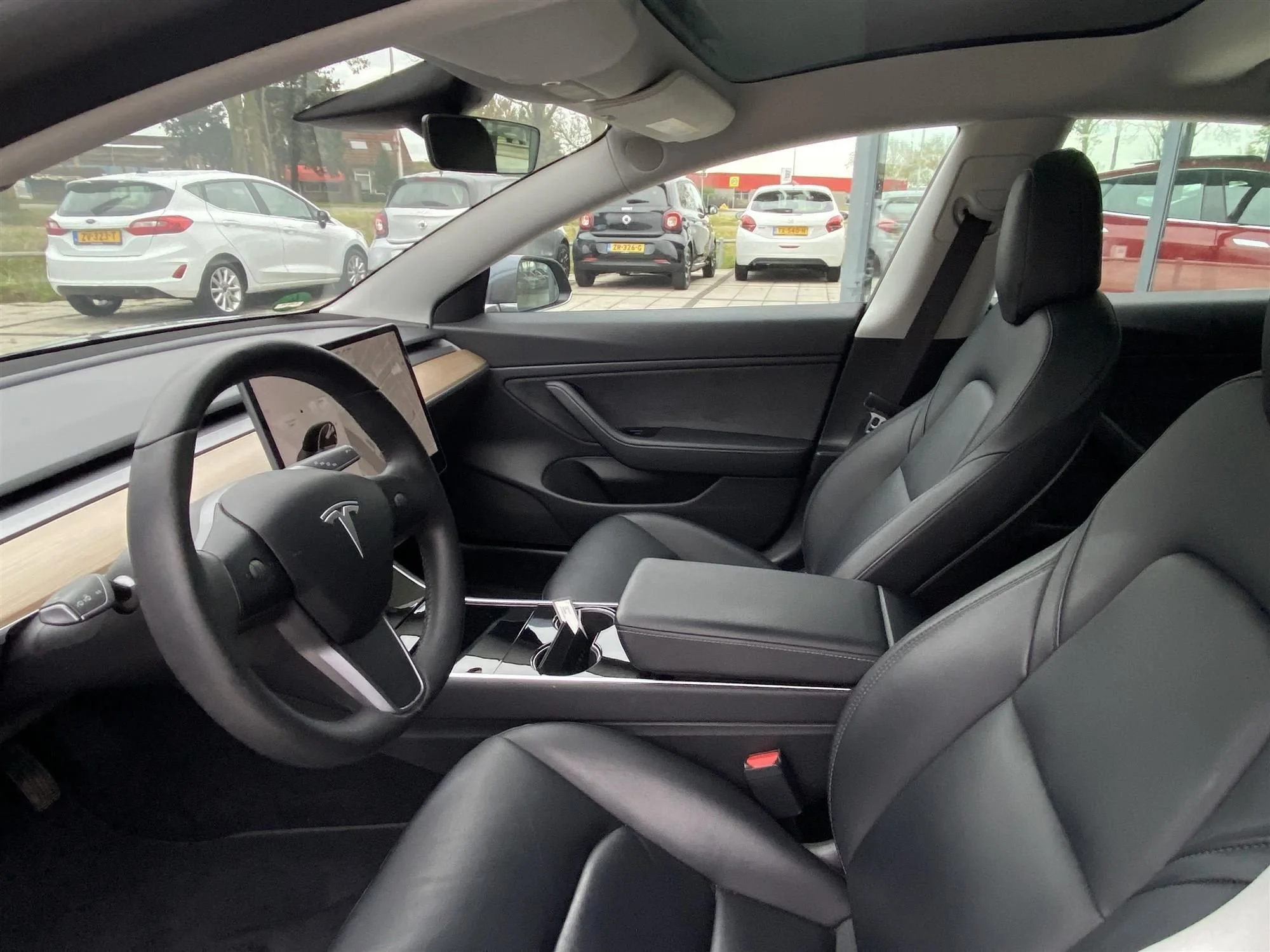 Tesla Model 3 Long Range 75 kWh - AWD - Electric - Automatic - 351 hp - 150.212 km