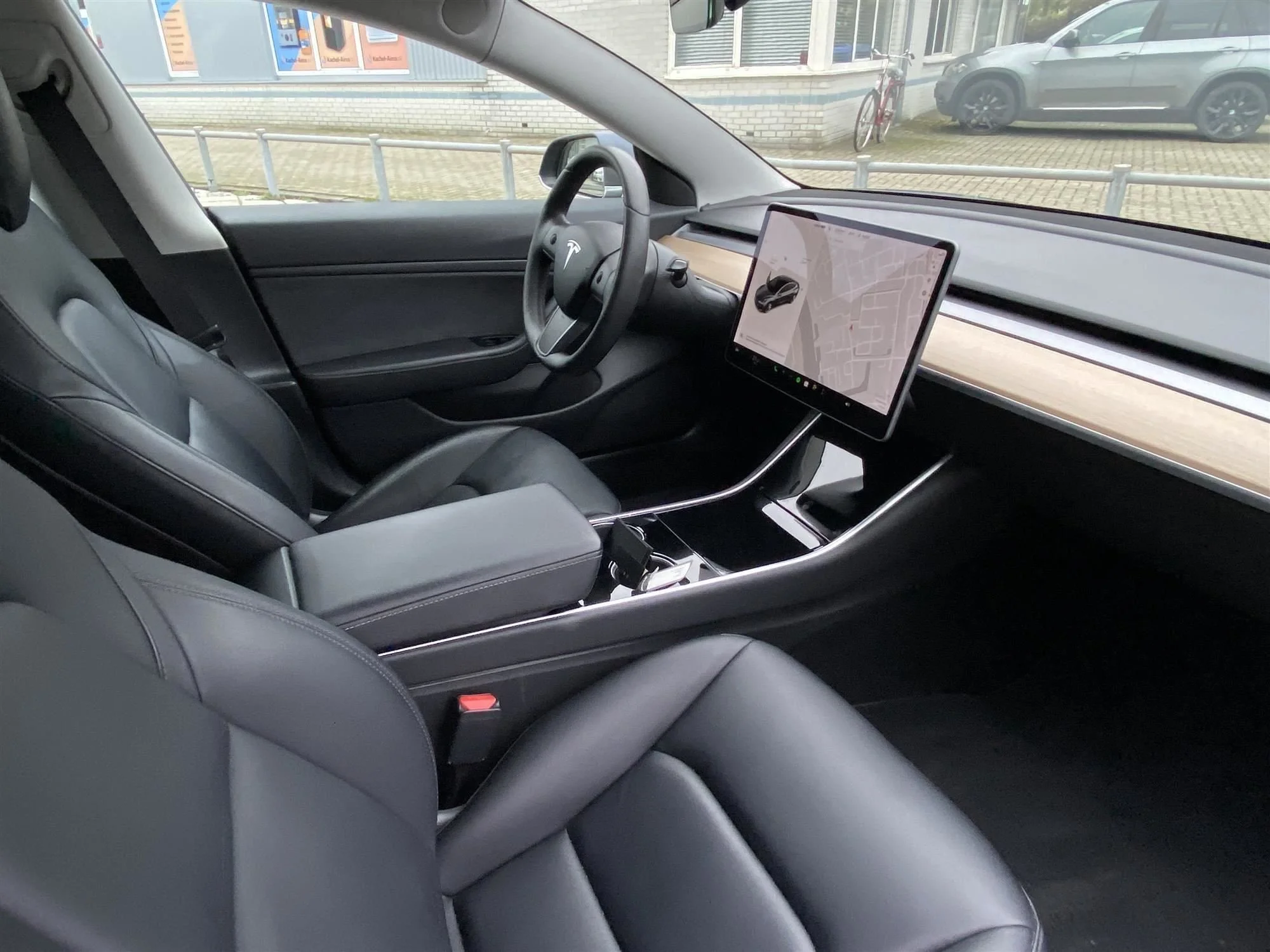 Tesla Model 3 Long Range 75 kWh - AWD - Electric - Automatic - 351 hp - 150.212 km