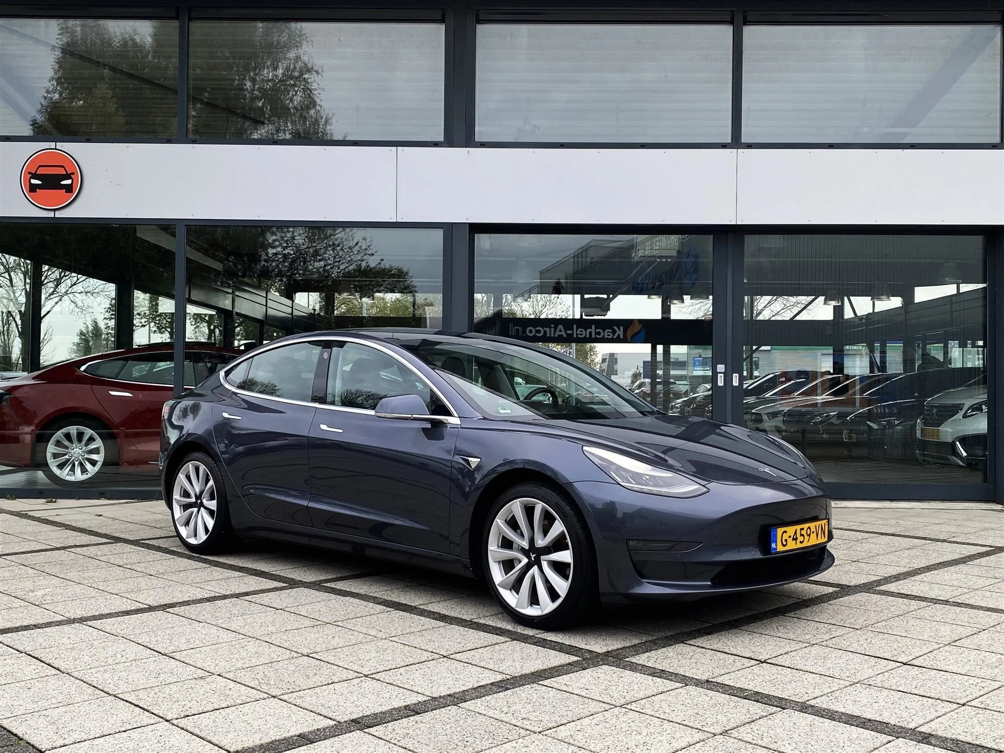 Tesla Model 3 Long Range 75 kWh - AWD - Electric - Automatic - 351 hp - 150.212 km