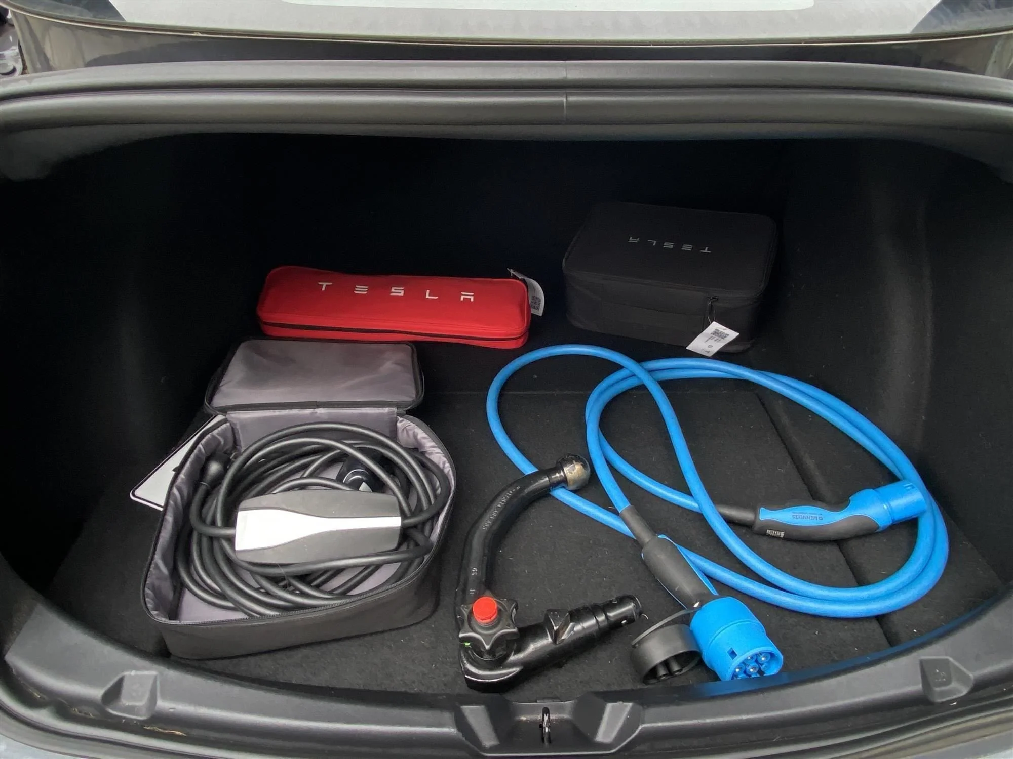 Tesla Model 3 Long Range 75 kWh - AWD - Electric - Automatic - 351 hp - 150.212 km
