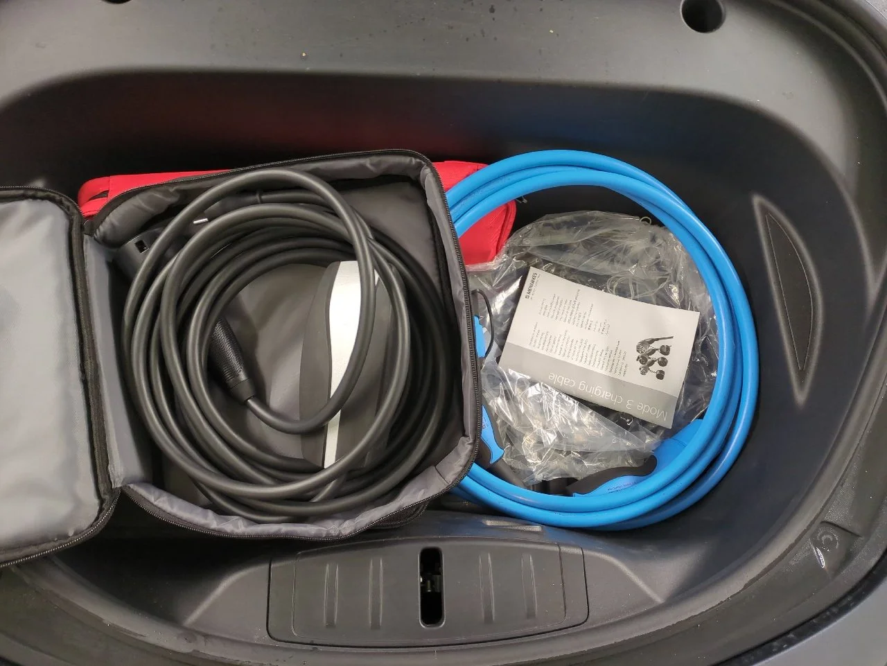 Tesla Model 3 Long Range Dual Motor - AWD - Electric - Automatic - 498 hp - 28.805 km