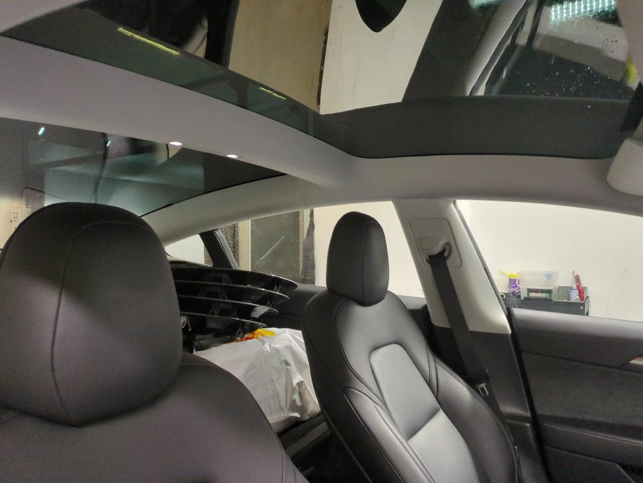 Tesla Model 3 Long Range Dual Motor - AWD - Electric - Automatic - 498 hp - 28.805 km