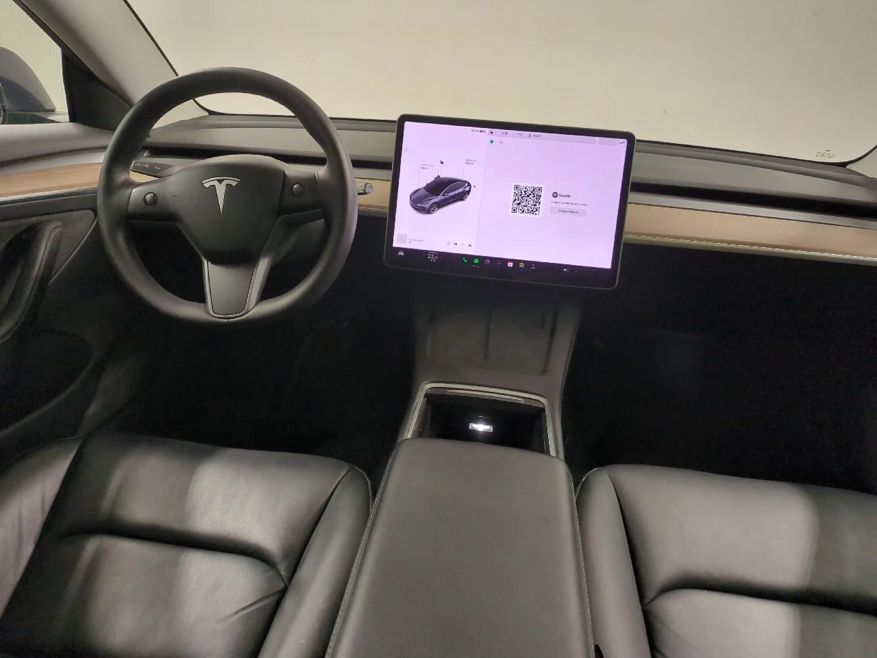 Tesla Model 3 Long Range Dual Motor - AWD - Electric - Automatic - 498 hp - 28.805 km