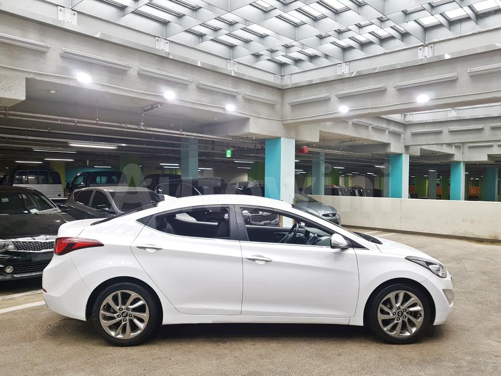 Hyundai Avante 2015