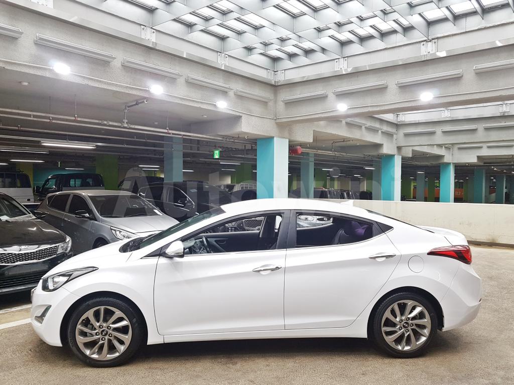 Hyundai Avante 2015