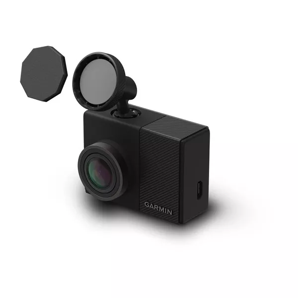 Видеорегистратор Garmin Dash Cam 65W (010-01750-15) Видеорегистратор Garmin Dash Cam 65W (010-01750-15)