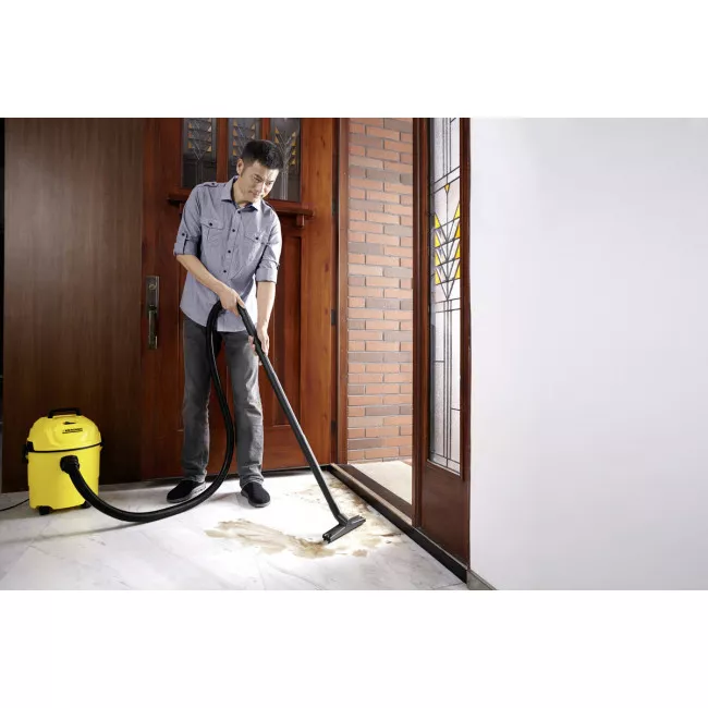 Хозяйственный пылесос для влажной и сухой уборки KARCHER WD1 Car (1.098-307.0)