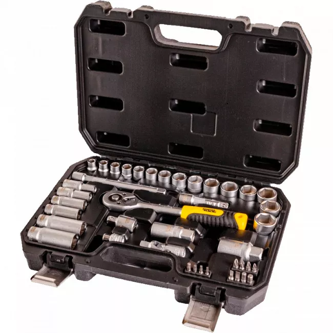 Набор инструментов MASTER TOOL 39 ед. 3/8" CrV, трещотка 45 зубов, пластиковый кейс (78-3039) Набор инструментов MASTER TOOL 39 ед. 3/8" CrV, трещотка 45 зубов, пластиковый кейс (78-3039)