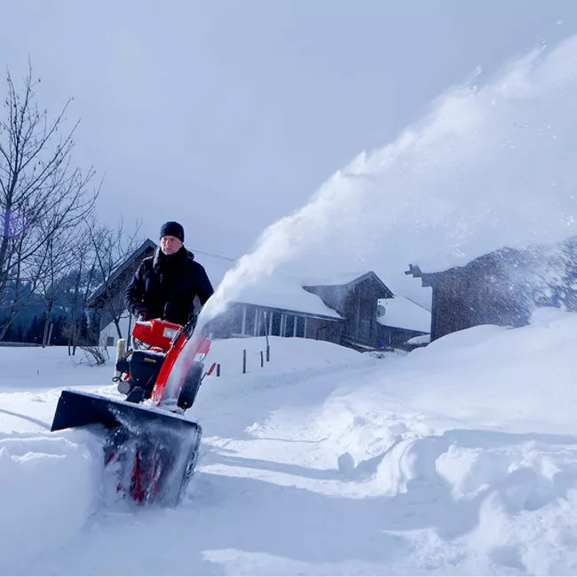 Бензиновый снегоуборщик AL-KO SnowLine 700 E (112931)