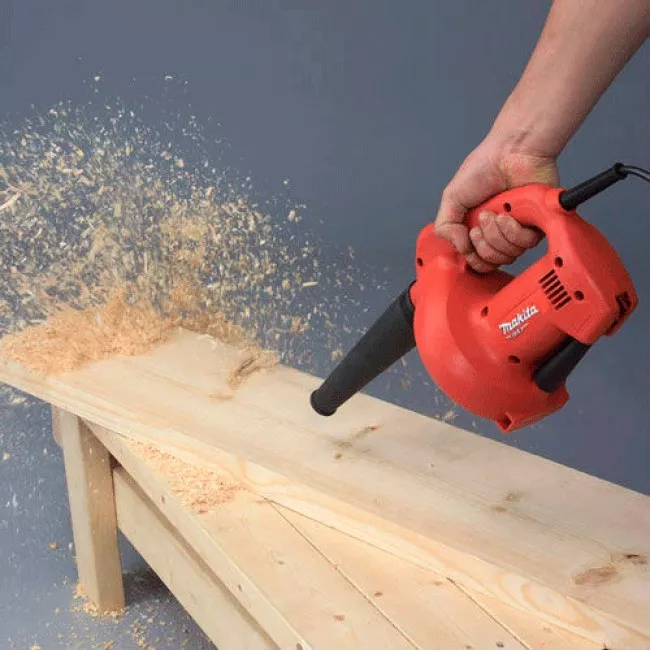 Воздуходувка Makita M4000