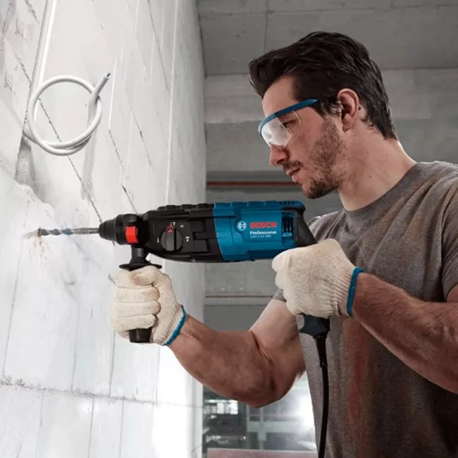 Перфоратор Bosch GBH 240 + патрон под ключ, 790 Вт, 2.7 Дж, 2.8 кг (0.611.272.104)