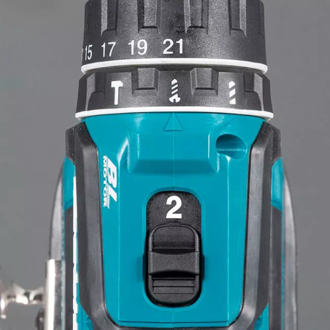 Аккумуляторный ударный шуруповерт Makita (DHP485RFJ)