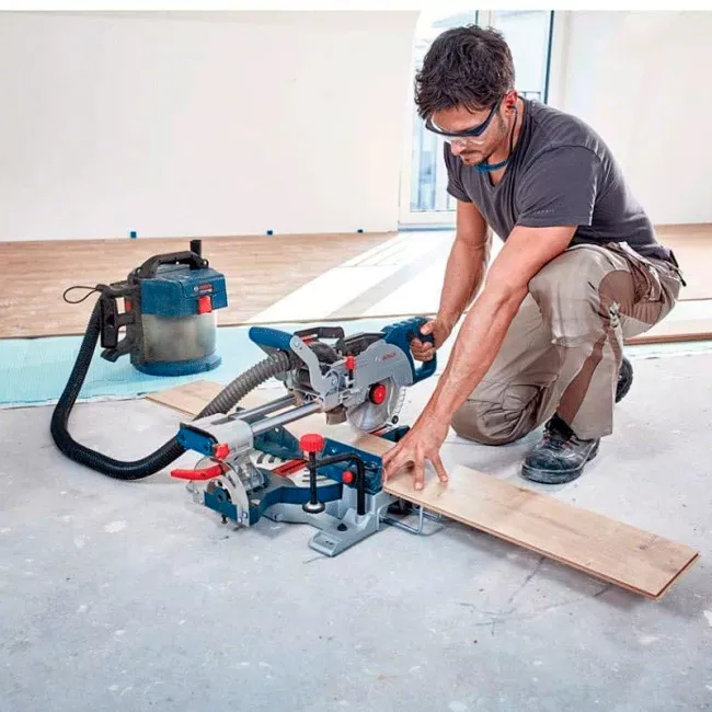 Пила торцовочная Bosch GCM 18V-216, аккумуляторная, 18В (0.601.B41.000)