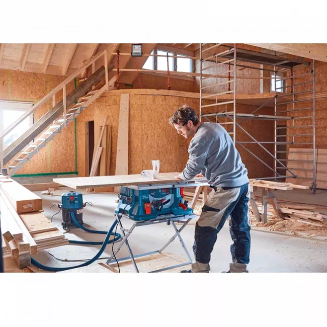 Распиловочный стол Bosch GTS 635-216, 2100 Вт (0.601.B42.000)