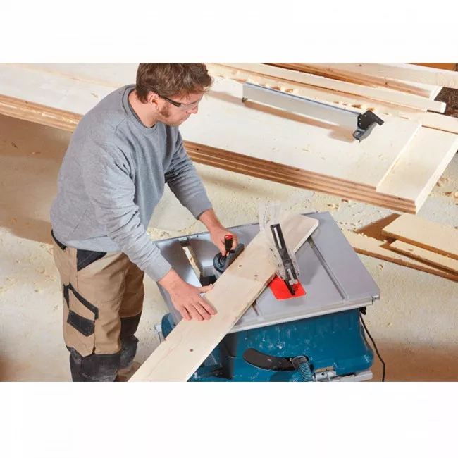 Распиловочный стол Bosch GTS 635-216, 2100 Вт (0.601.B42.000)