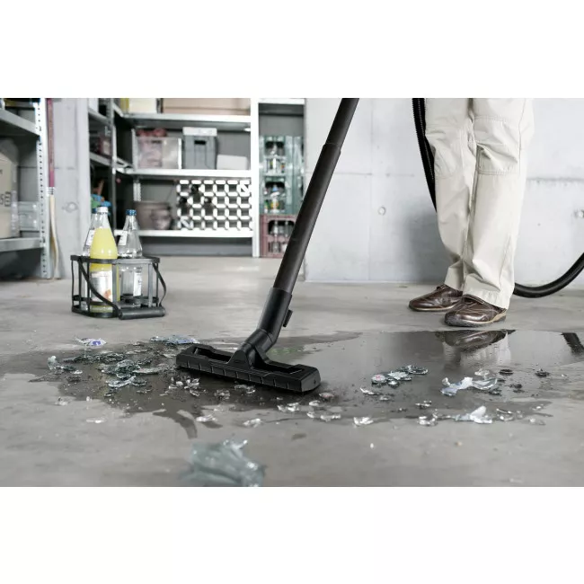 Хозяйственный пылесос для влажной и сухой уборки KARCHER WD 3 (1.629-801.0)