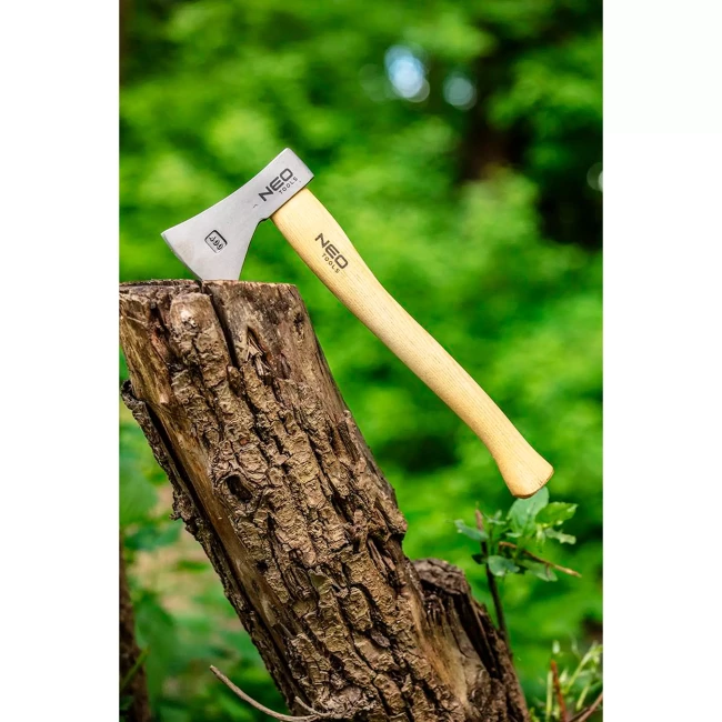 Топор для бушкрафта NEO TOOLS в чехле 400 г (63-119)