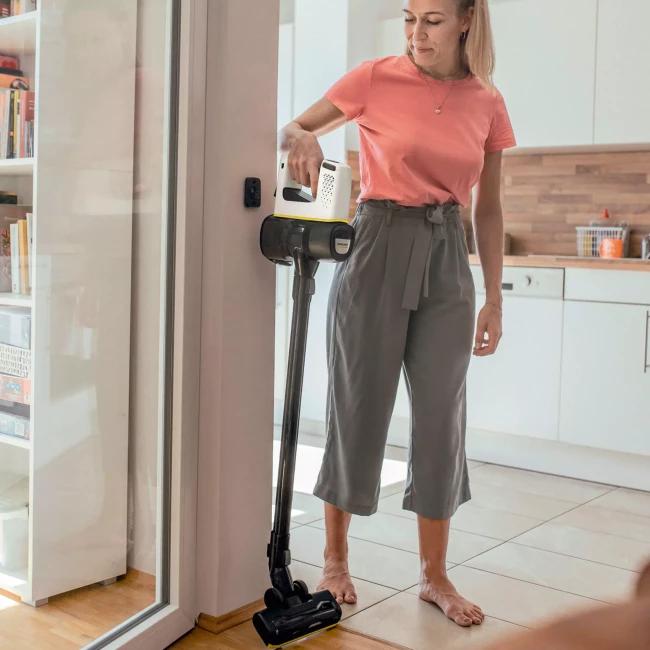 Пилосос Karcher VC 4 Cordless myHome Pet (1.198-633.0)
