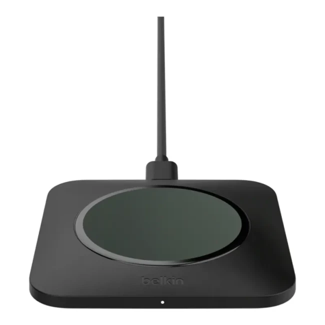 Зарядное устройство беспроводное Belkin 15Вт Pad Easy Align черный (WIA007VFBK) Зарядное устройство беспроводное Belkin 15Вт Pad Easy Align черный (WIA007VFBK)