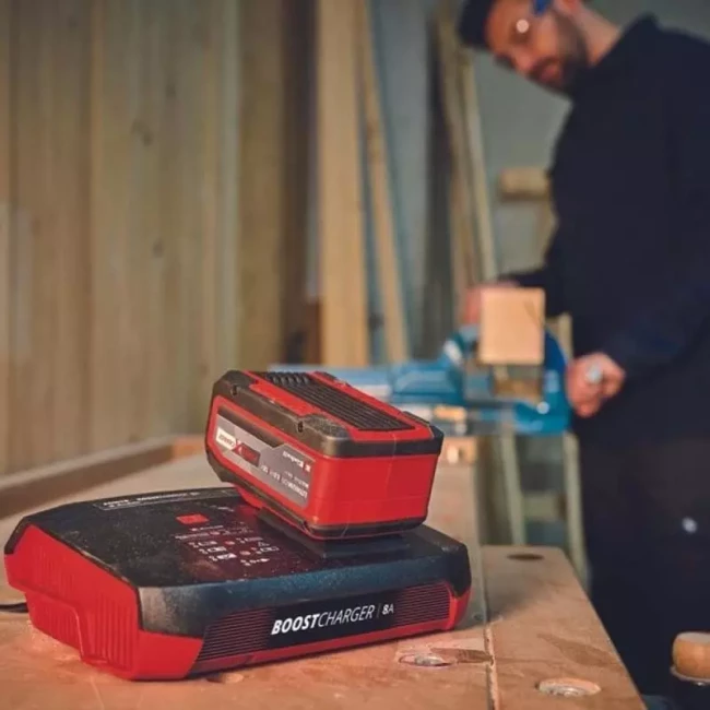 Зарядний пристрій Einhell PXC Boostcharger 3A PXC 18В 8А 0.83кг (4512155)