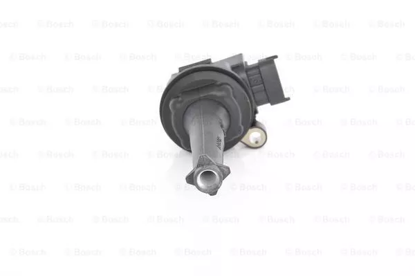 BOSCH 0 221 604 008 Котушка запалювання