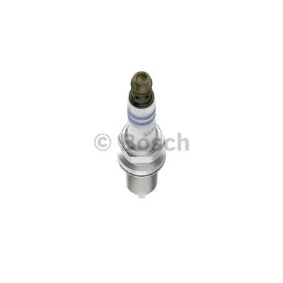 BOSCH 0 242 140 557 Свеча зажигания
