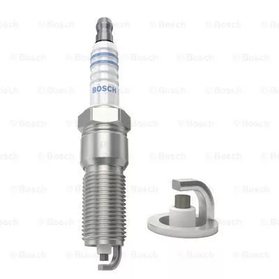 BOSCH 0 242 225 668 Свіча запалювання