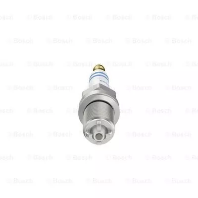 BOSCH 0 242 235 715 Свіча запалювання