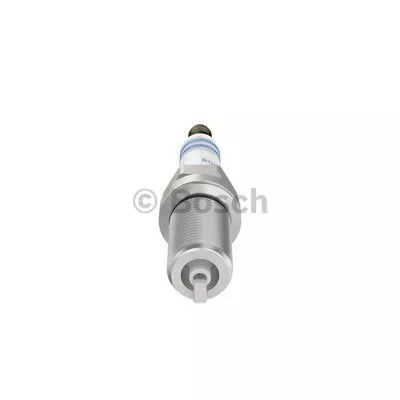 BOSCH 0 242 235 743 Свеча зажигания