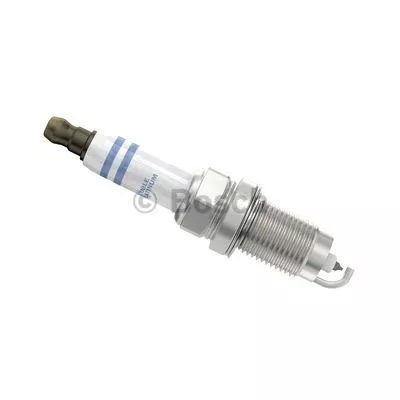 BOSCH 0 242 235 775 Свеча зажигания