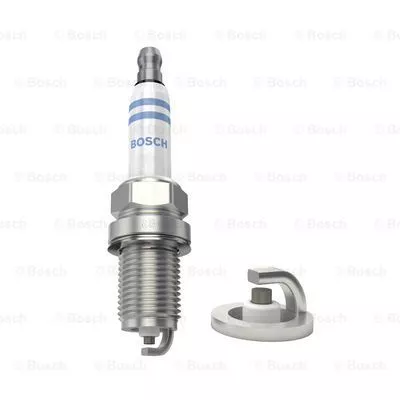 BOSCH 0 242 235 797 Свеча зажигания